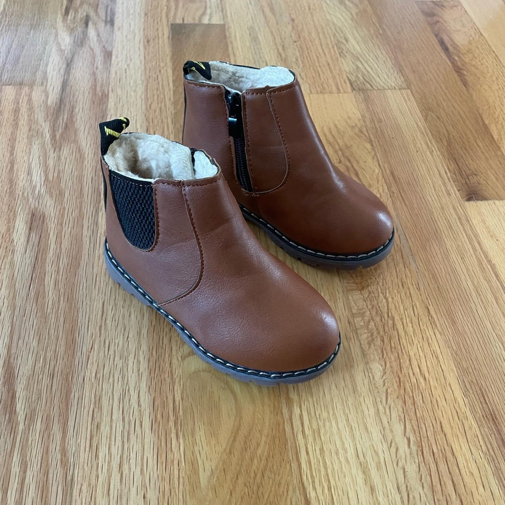 🌷 NWOT Brown Ankle Boots for Kids